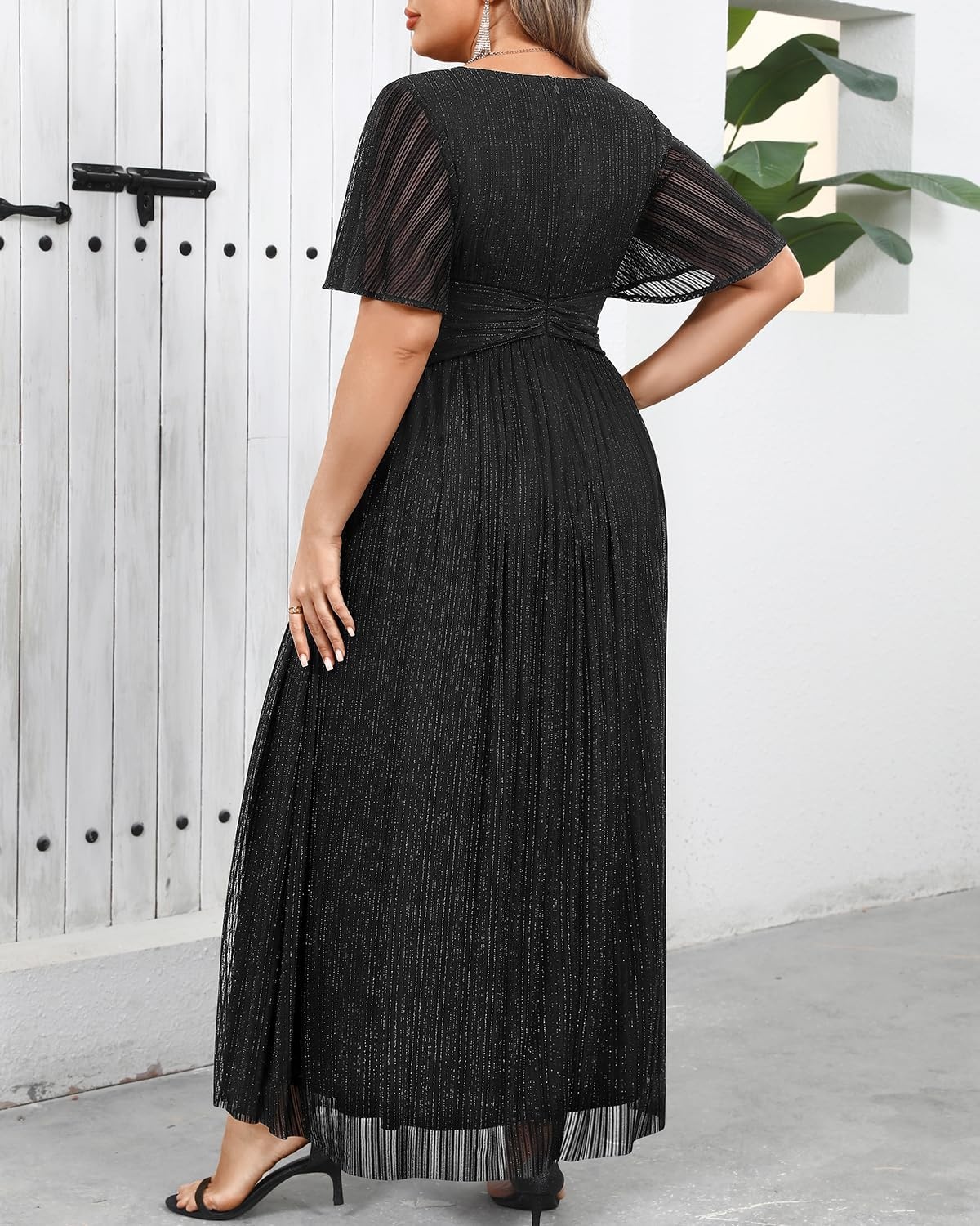 Plus Size Formal Dresses – Wedding Guest Evening Gown Sparkly Sequin Prom Gala Ball Maxi Dress with Short Sleeves(Black)